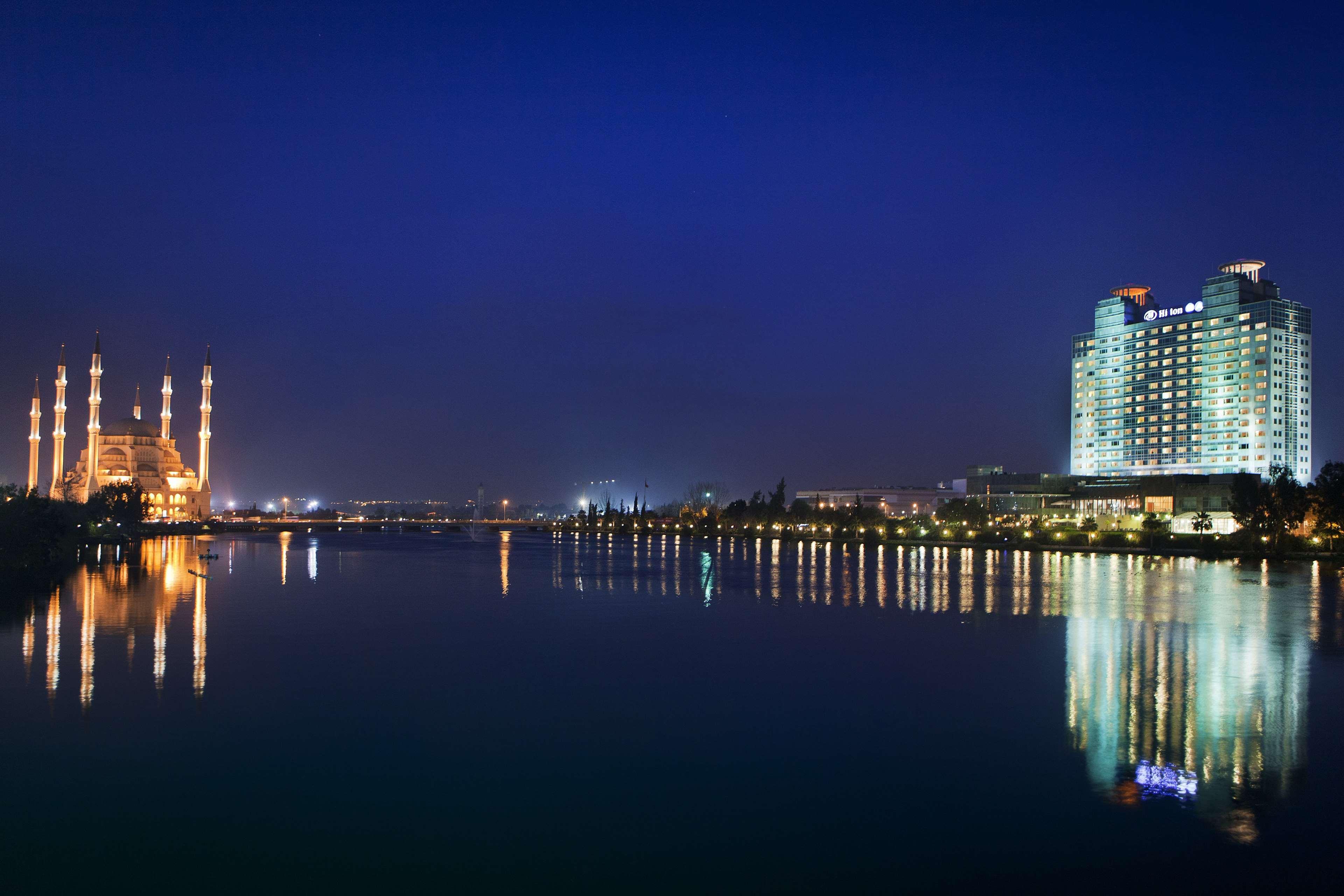 Adana Hiltonsa Hotel Exteriér fotografie