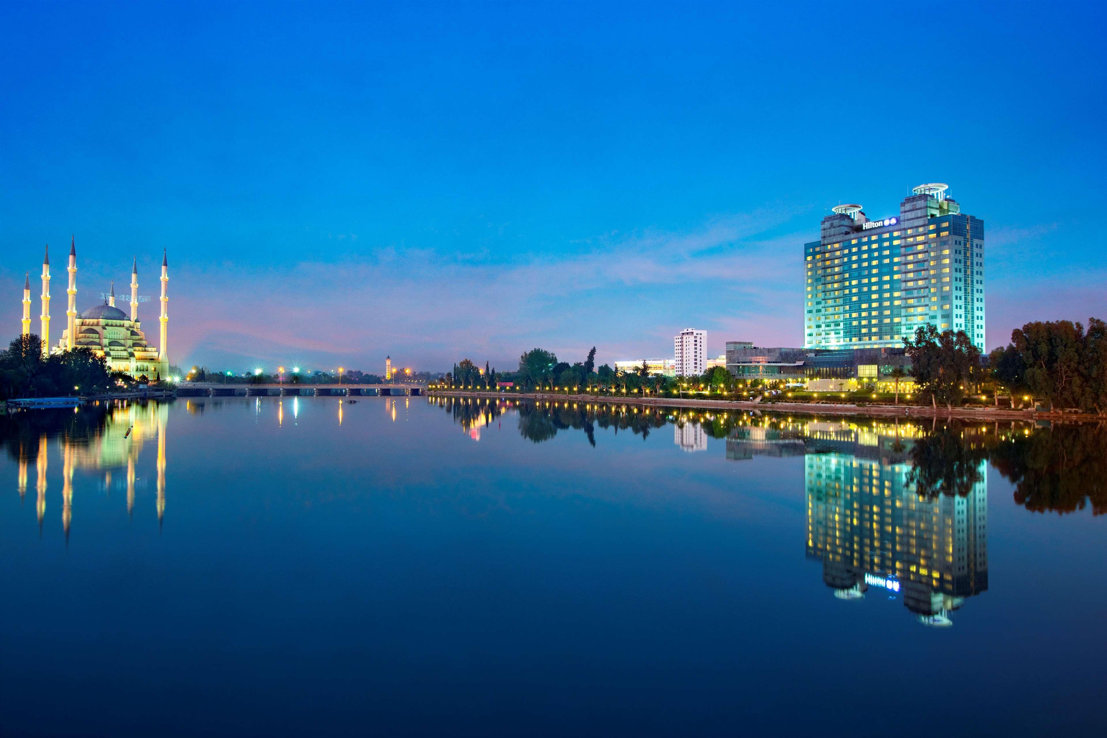 Adana Hiltonsa Hotel Exteriér fotografie