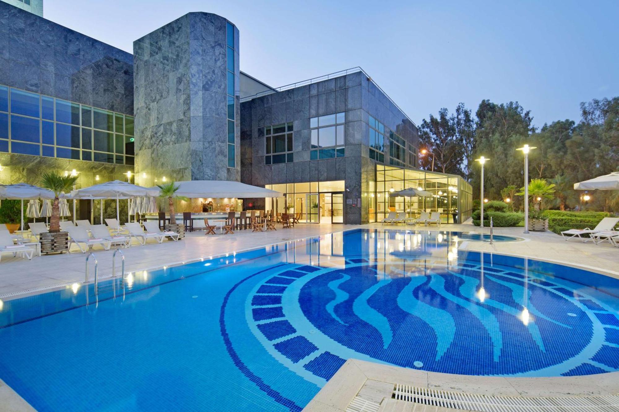 Adana Hiltonsa Hotel Exteriér fotografie